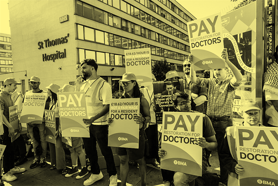 Doctors join the picket outside St Thomas' Hospital, London